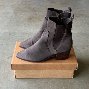 tahari resist boot